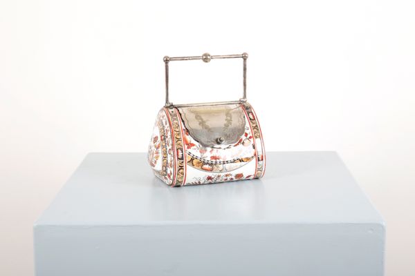 A COPELAND SPODE CERAMIC 'HANDBAG' BISCUIT BARREL