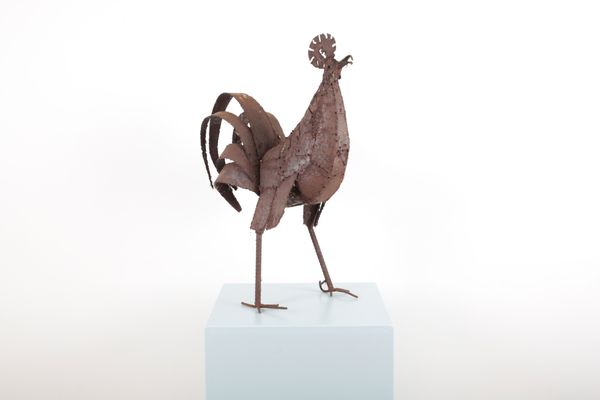 AN OXIDISED METAL COCKEREL