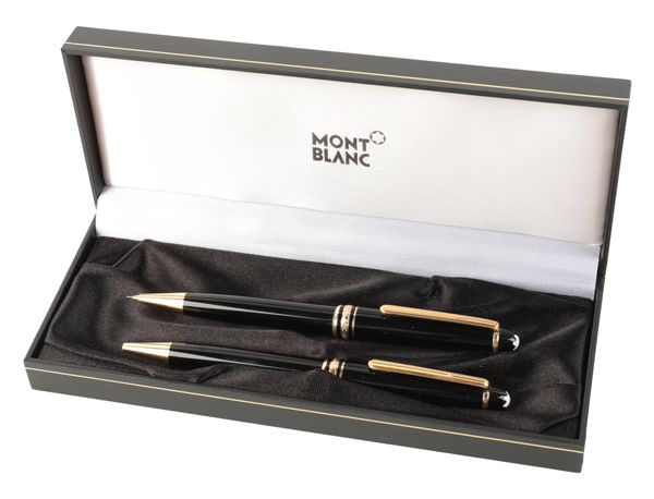 A MONT BLANC MEISTERSTUCK BALL PEN AND PROPELLING PENCIL TWO PIECE SET