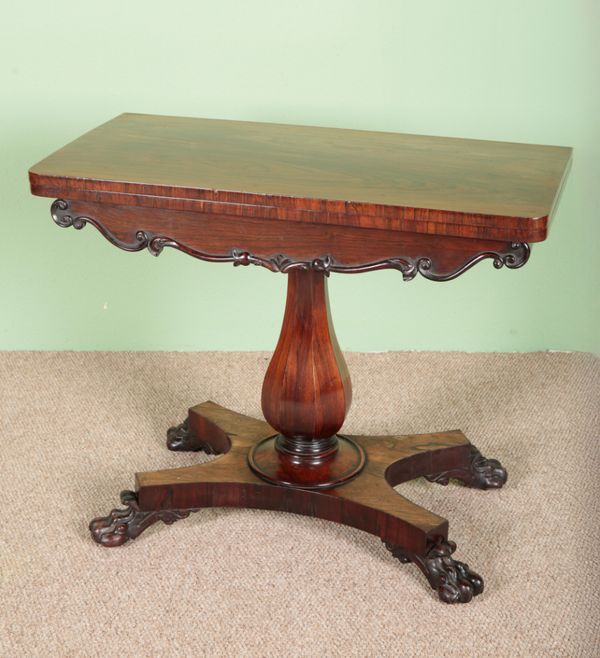 A WILLIAM IV ROSEWOOD CARD TABLE