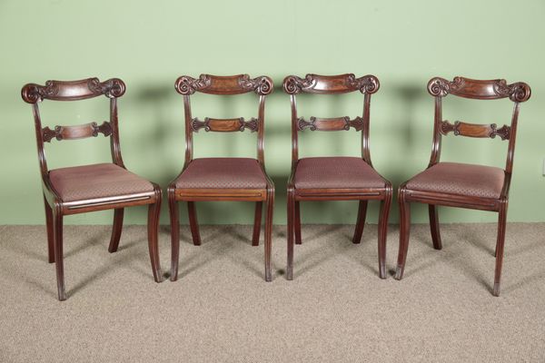 A SET OF FOUR WILLIAM IV MAHOGANY DINING CHAIRS