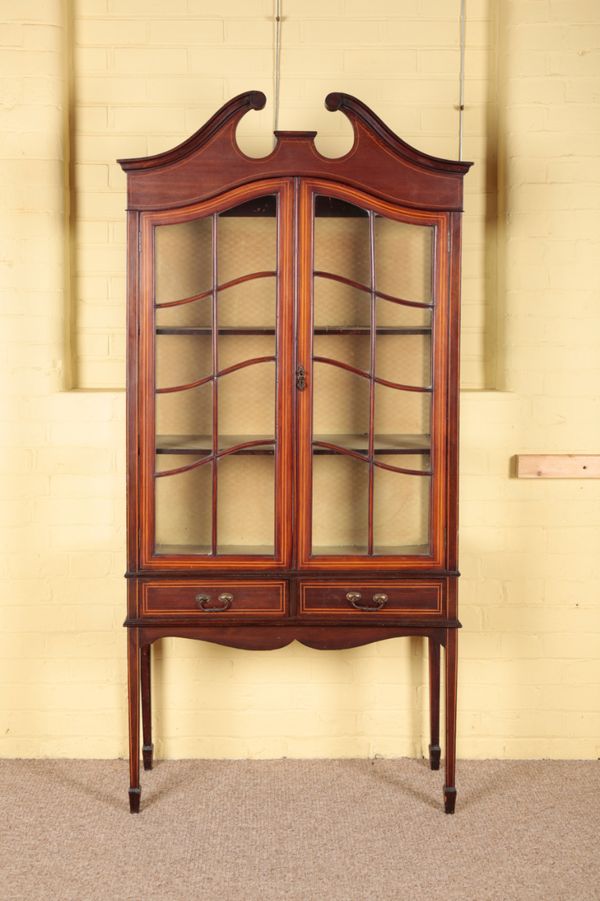 AN EDWARDIAN MAHOGANY DISPLAY CABINET