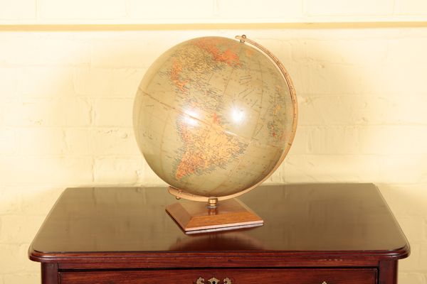 A TERRESTRIAL 'CHALLENGE' GLOBE BY PHILIPS