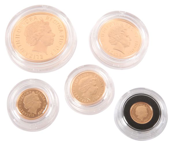 THE ROYAL MINT: THE 2010 QUEEN ELIZABETH II GOLD PROOF FIVE SOVEREIGN SET