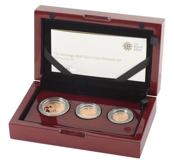 THE ROYAL MINT: A 2016 GOLD PROOF SOVEREIGN THREE COIN PREMIUM SET