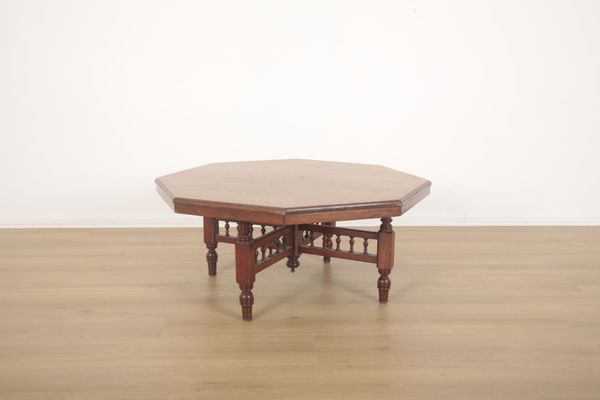 A VICTORIAN WALNUT OCTAGONAL COFFEE TABLE