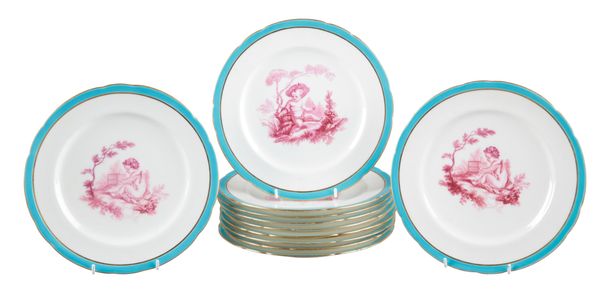 A SET OF ELEVEN MINTON PORCELAIN PLATES