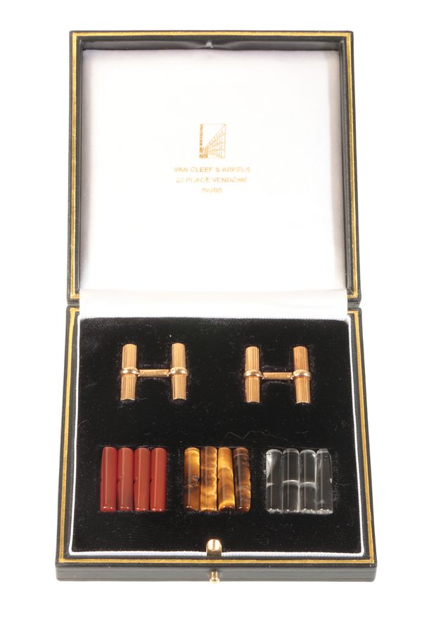 VAN CLEEF & ARPELS: A VINTAGE INTERCHANGEABLE CUFFLINK SET