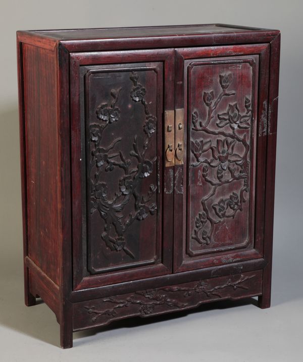 A CHINESE ROSEWOOD CABINET