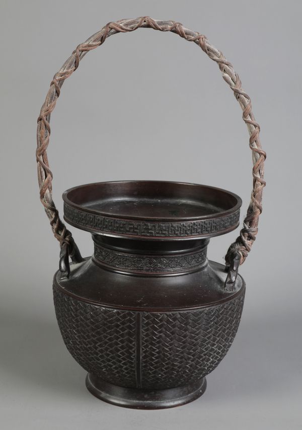 A JAPANESE BRONZE VASE