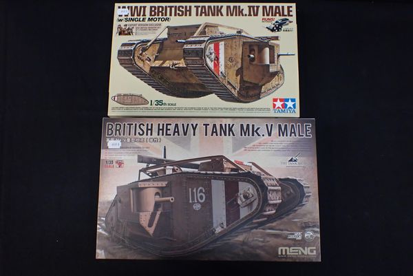 TAMIYA MODEL KIT WWI BRITISH TANK Mk.IV MALE, MOTORIZED. SET INCLUDES 5 FIGURES OF WWI BRITISH INFANTRY.