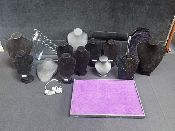 A QUANTITY OF JEWELLERY DISPLAY STANDS