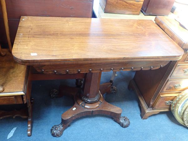 A WILLIAM IV ROSEWOOD TEA TABLE