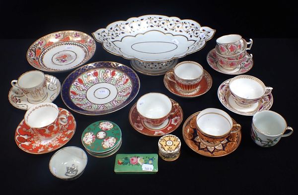 A COLLECTION OF 18th/19th CENTURY PORCELAIN