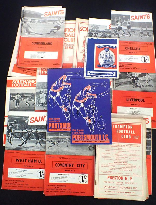 TWENTY-FIVE 1960s & 1970s SOUTHAMPTON FOOTBALL PROGRAMMES