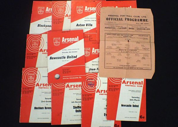 A 1945 ARSENAL FOOTBALL PROGRAMME