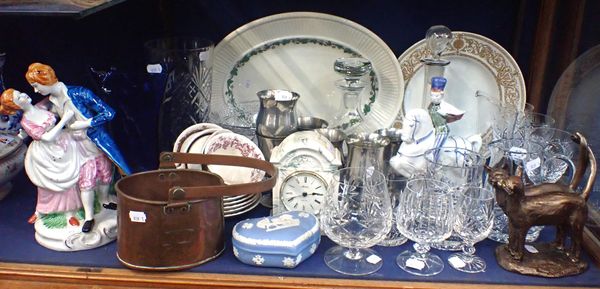 A COLLECTION OF MIXED CHINA AND GLASS