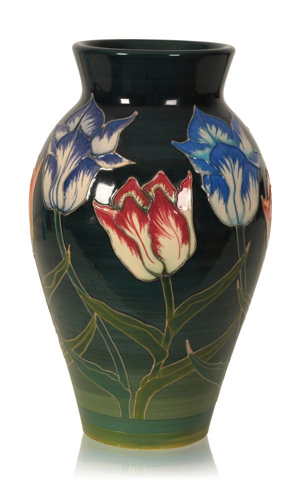 *DENNIS CHINAWORKS: A 'TULIP' VASE