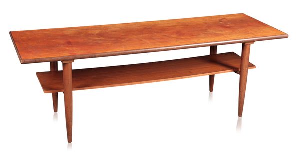 A MID-CENTURY DANISH TEAK COFFEE TABLE