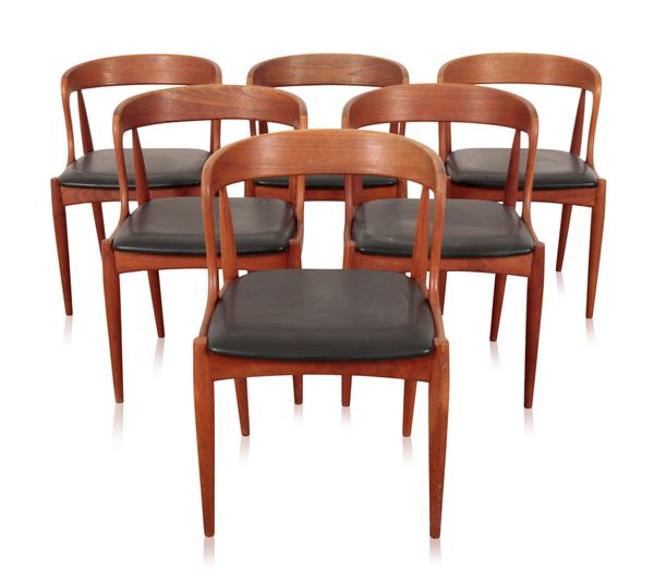 JOHANNES ANDERSEN FOR ULDUM MØBELFABRIK: A SET OF SIX 'MODEL 16' TEAK DINING CHAIRS