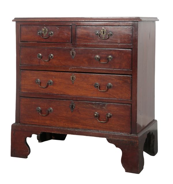 A GEORGE III MAHOGANY SMALL CHEST OF DRAWERS