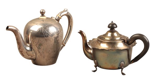 A 19TH CENTURY RUSSIAN SILVER TEAPOT