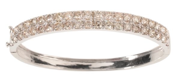 A 7.00 CARAT HINGED DIAMOND BANGLE