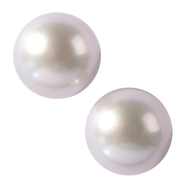 A PAIR OF PEARL STUD EARRINGS