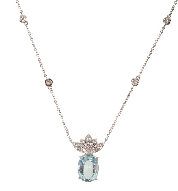 AN AQUAMARINE AND DIAMOND PENDANT NECKLACE