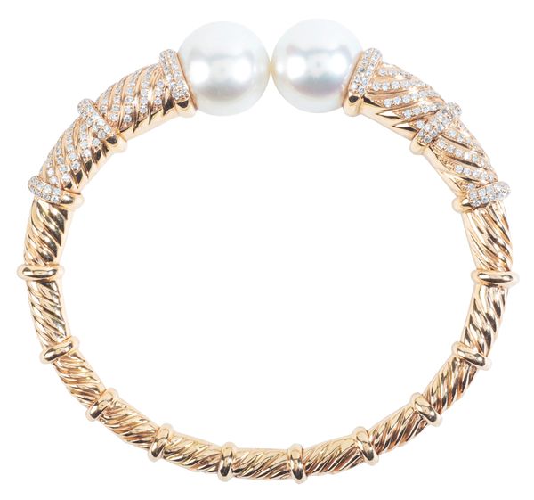 A PEARL AND DIAMOND BANGLE