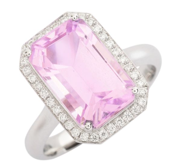 A KUNZITE AND DIAMOND RING