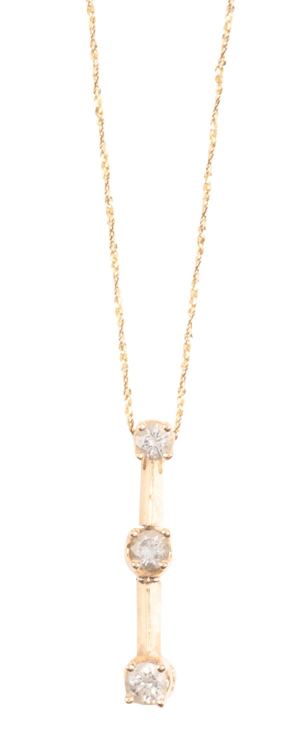 A DIAMOND PENDANT NECKLACE