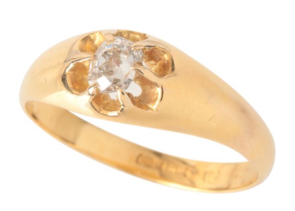 AN ANTIQUE DIAMOND BELCHER RING