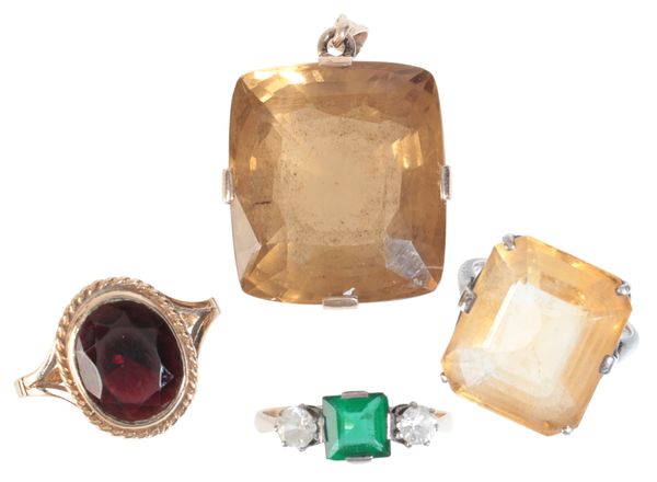 A CITRINE PENDANT