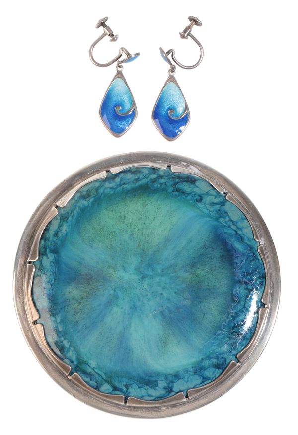 JOHN WILLIAM GILBERT: A RUSKIN POTTERY BROOCH