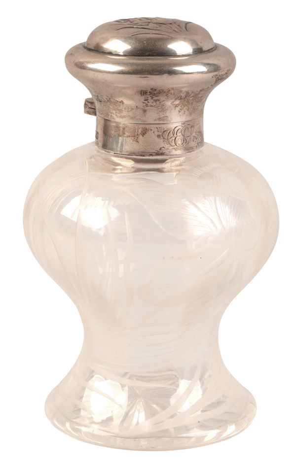 AN EDWARD VII SILVER MOUNTED SCENT BOTTLE