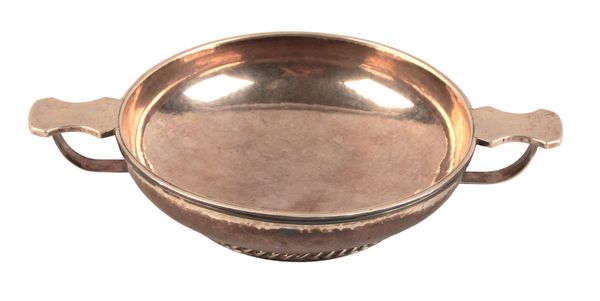 AN ELIZABETH II SILVER QUAICH