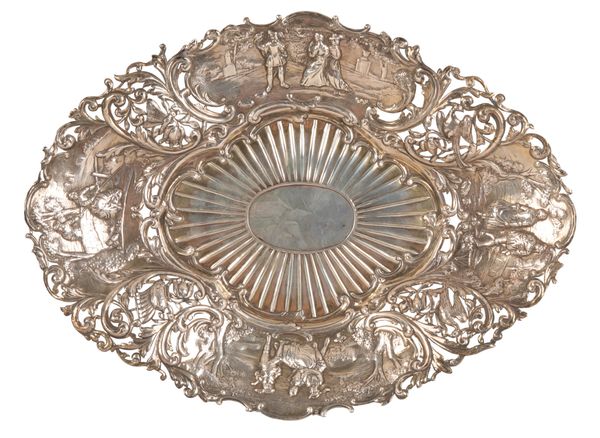A GEORGE III SILVER GILT OVAL DISH
