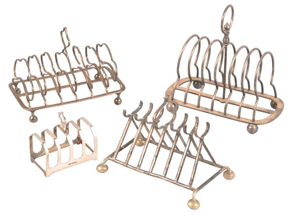 A GEORGE IV SILVER SIX DIVISION TOAST RACK