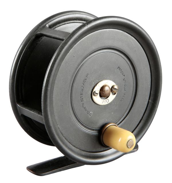 HARDY UNIQUA: A 4 1/4" FLY REEL