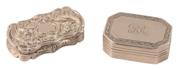 A GEORGE III SILVER VINAIGRETTE