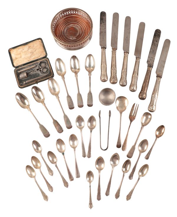 A SET OF SIX VICTORIAN SILVER FIDDLE PATTERN TEASPOONS