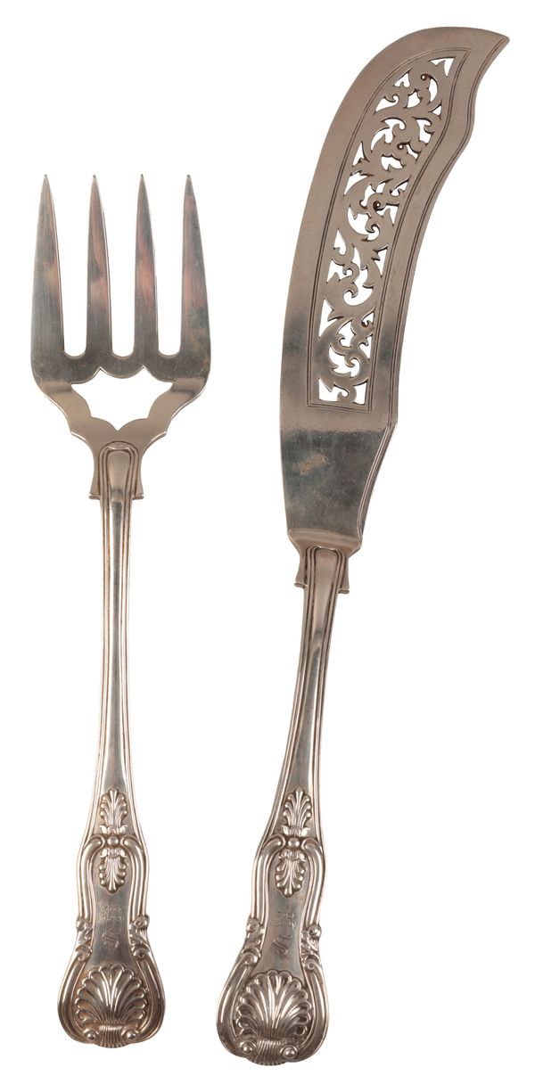 A PAIR OF EARLY VICTORIAN SILVER HOURGLASS PATTERN FISH SERVERS