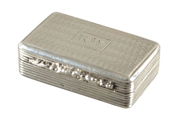 A GEORGE IV SILVER VINAIGRETTE