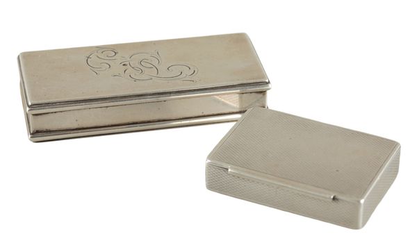 AN EARLY 20TH CENTURY RUSSIAN SILVER STAMP BOX