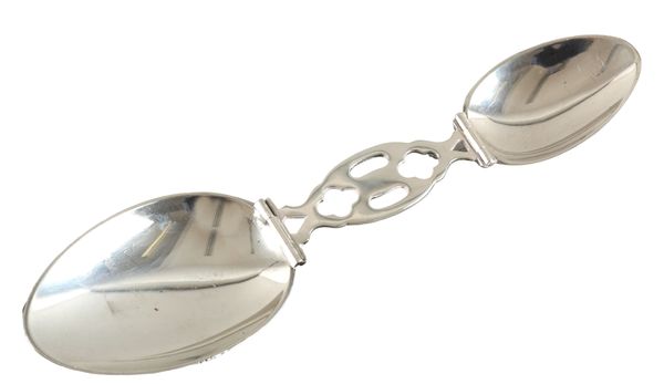 A GORHAM STERLING SILVER FOLDING DOUBLE ENDED MEDICINE SPOON