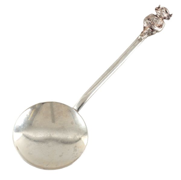 A GORHAM ENGLAND STERLING SILVER ‘LINCOLN IMP’ SPOON