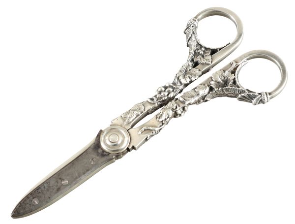 A PAIR OF GORHAM STERLING SILVER GRAPE SCISSORS