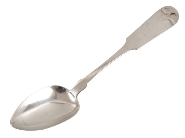 A 19TH CENTURY AMERICAN COIN SILVER FIDDLE PATTERN TABLE SPOON