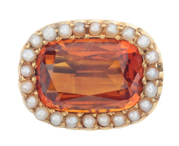 A CITRINE AND PEARL BROOCH